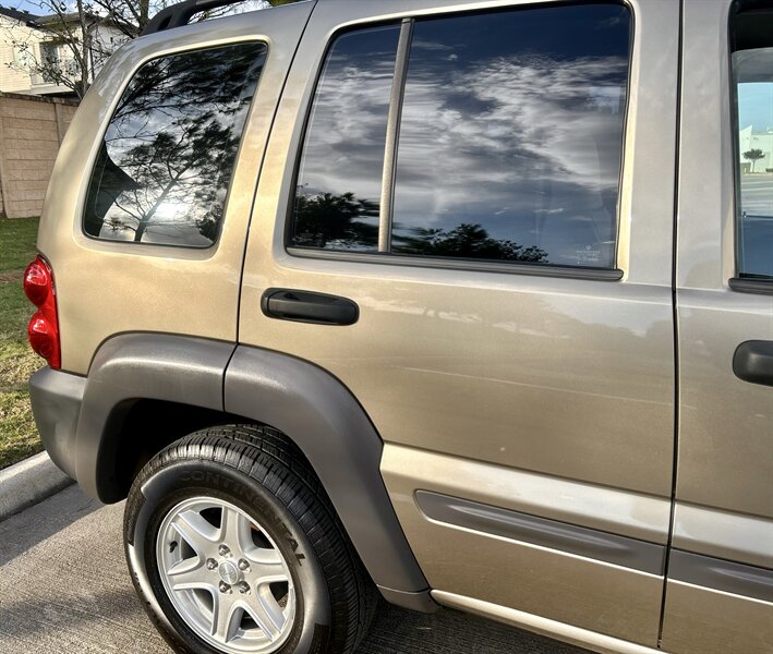 2004 Jeep JEEP LIBERTY SPORT 4X4 TRAIL RATED 3.7L V6 LTHR 4X4 YOUTUBE VIDEO   - Photo 22 - Stafford, TX 77477