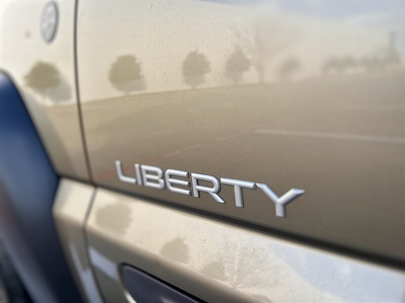 2004 Jeep JEEP LIBERTY SPORT 4X4 TRAIL RATED 3.7L V6 LTHR 4X4 YOUTUBE VIDEO   - Photo 29 - Stafford, TX 77477