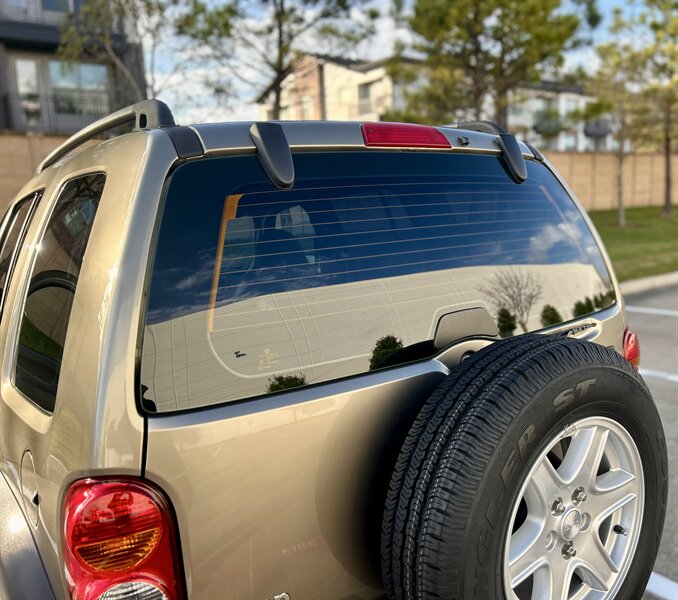 2004 Jeep JEEP LIBERTY SPORT 4X4 TRAIL RATED 3.7L V6 LTHR 4X4 YOUTUBE VIDEO   - Photo 33 - Stafford, TX 77477