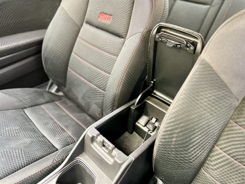 2013 Honda HONDA CIVIC SI COUPE 6-SPEED 2.4L DOHC i-VTEC YOUTUBE VIDEO   - Photo 45 - Stafford, TX 77477