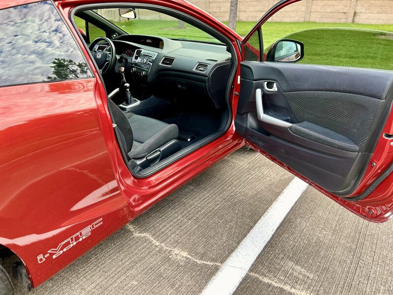 2013 Honda HONDA CIVIC SI COUPE 6-SPEED 2.4L DOHC i-VTEC YOUTUBE VIDEO   - Photo 51 - Stafford, TX 77477