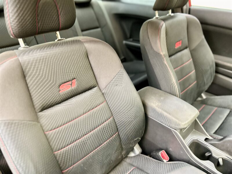 2013 Honda HONDA CIVIC SI COUPE 6-SPEED 2.4L DOHC i-VTEC YOUTUBE VIDEO   - Photo 52 - Stafford, TX 77477