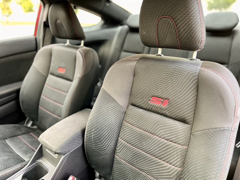 2013 Honda HONDA CIVIC SI COUPE 6-SPEED 2.4L DOHC i-VTEC YOUTUBE VIDEO   - Photo 42 - Stafford, TX 77477