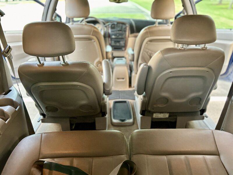 2003 Chrysler CHRYSLER TOWN & COUNTRY LXi LEATHER AUTOMATIC COLD AC FRESH TRADE   - Photo 25 - Stafford, TX 77477
