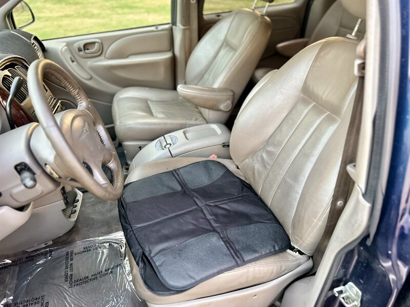 2003 Chrysler CHRYSLER TOWN & COUNTRY LXi LEATHER AUTOMATIC COLD AC FRESH TRADE   - Photo 15 - Stafford, TX 77477