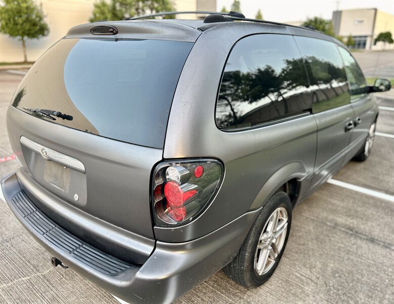 2003 Chrysler CHRYSLER TOWN & COUNTRY LXi LEATHER AUTOMATIC COLD AC FRESH TRADE   - Photo 4 - Stafford, TX 77477