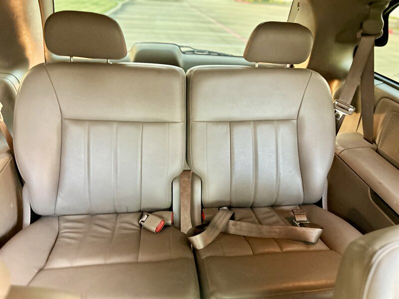 2003 Chrysler CHRYSLER TOWN & COUNTRY LXi LEATHER AUTOMATIC COLD AC FRESH TRADE   - Photo 21 - Stafford, TX 77477