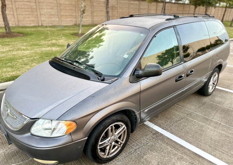 2003 Chrysler CHRYSLER TOWN & COUNTRY LXi LEATHER AUTOMATIC COLD AC FRESH TRADE   - Photo 11 - Stafford, TX 77477