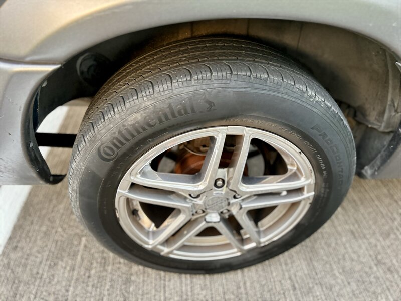 2003 Chrysler CHRYSLER TOWN & COUNTRY LXi LEATHER AUTOMATIC COLD AC FRESH TRADE   - Photo 6 - Stafford, TX 77477