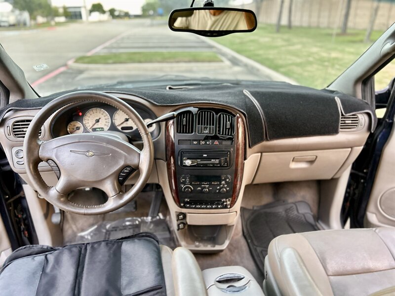 2003 Chrysler CHRYSLER TOWN & COUNTRY LXi LEATHER AUTOMATIC COLD AC FRESH TRADE   - Photo 23 - Stafford, TX 77477