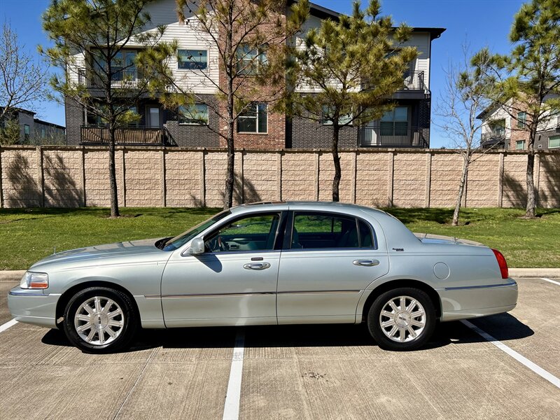 2007 Lincoln LINCOL TOWN CAR SIGNATURE LIMITED LTHR WOOD STEERING YOUTUBE VIDEO   - Photo 20 - Stafford, TX 77477