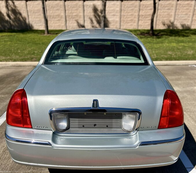 2007 Lincoln LINCOL TOWN CAR SIGNATURE LIMITED LTHR WOOD STEERING YOUTUBE VIDEO   - Photo 12 - Stafford, TX 77477