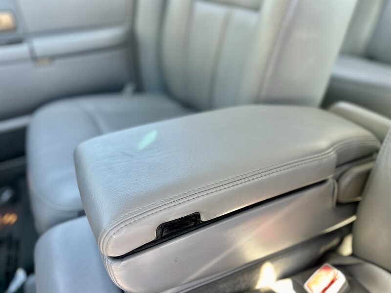 2007 Lincoln LINCOL TOWN CAR SIGNATURE LIMITED LTHR WOOD STEERING YOUTUBE VIDEO   - Photo 38 - Stafford, TX 77477