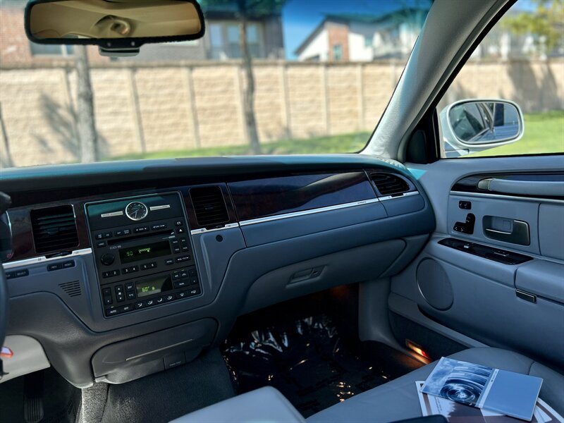 2007 Lincoln LINCOL TOWN CAR SIGNATURE LIMITED LTHR WOOD STEERING YOUTUBE VIDEO   - Photo 31 - Stafford, TX 77477