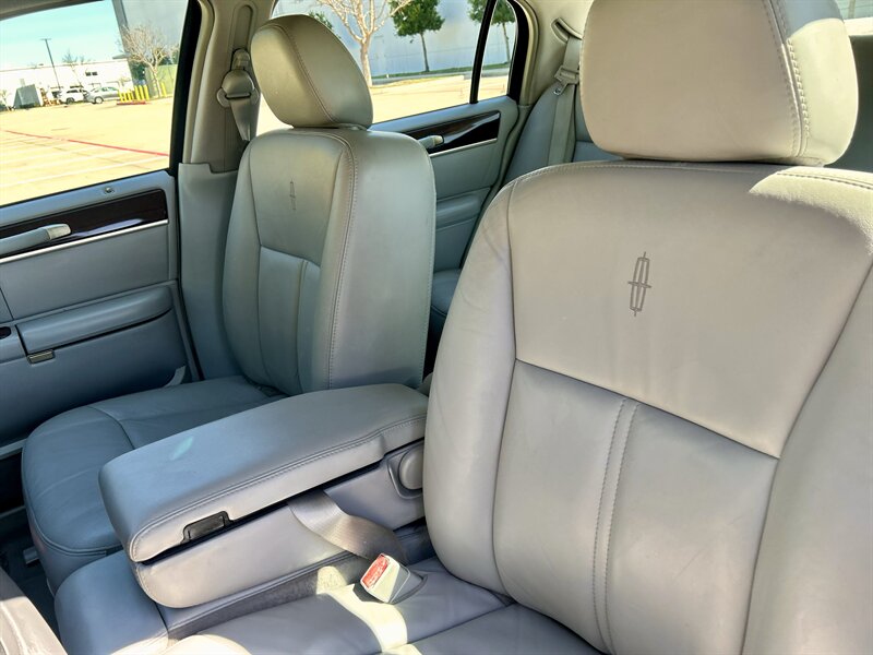 2007 Lincoln LINCOL TOWN CAR SIGNATURE LIMITED LTHR WOOD STEERING YOUTUBE VIDEO   - Photo 25 - Stafford, TX 77477