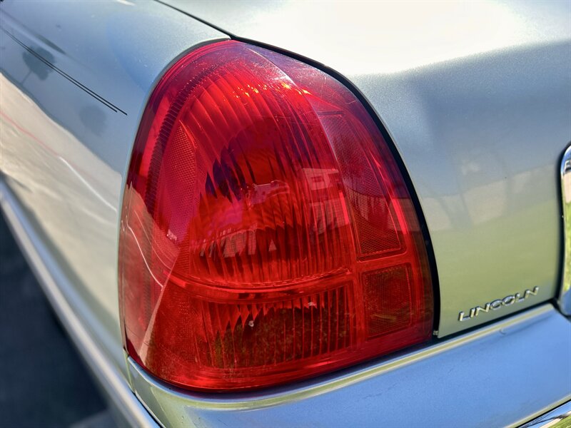 2007 Lincoln LINCOL TOWN CAR SIGNATURE LIMITED LTHR WOOD STEERING YOUTUBE VIDEO   - Photo 62 - Stafford, TX 77477