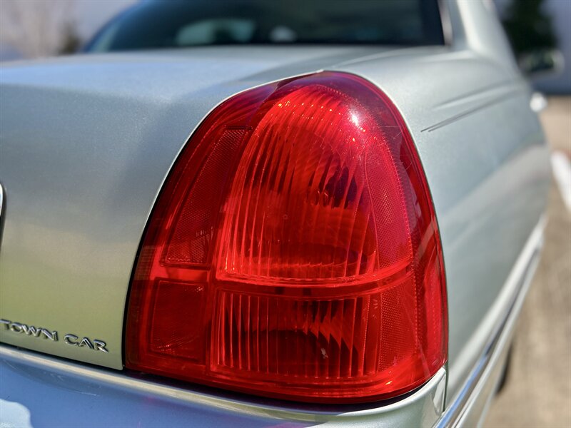 2007 Lincoln LINCOL TOWN CAR SIGNATURE LIMITED LTHR WOOD STEERING YOUTUBE VIDEO   - Photo 60 - Stafford, TX 77477