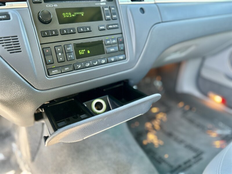 2007 Lincoln LINCOL TOWN CAR SIGNATURE LIMITED LTHR WOOD STEERING YOUTUBE VIDEO   - Photo 37 - Stafford, TX 77477