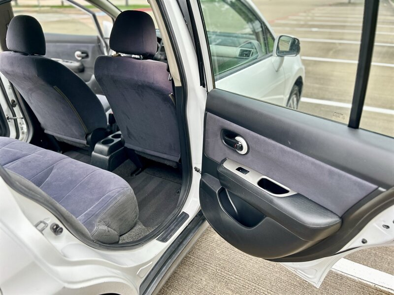 2009 Nissan Versa 1.8 S   - Photo 24 - Stafford, TX 77477