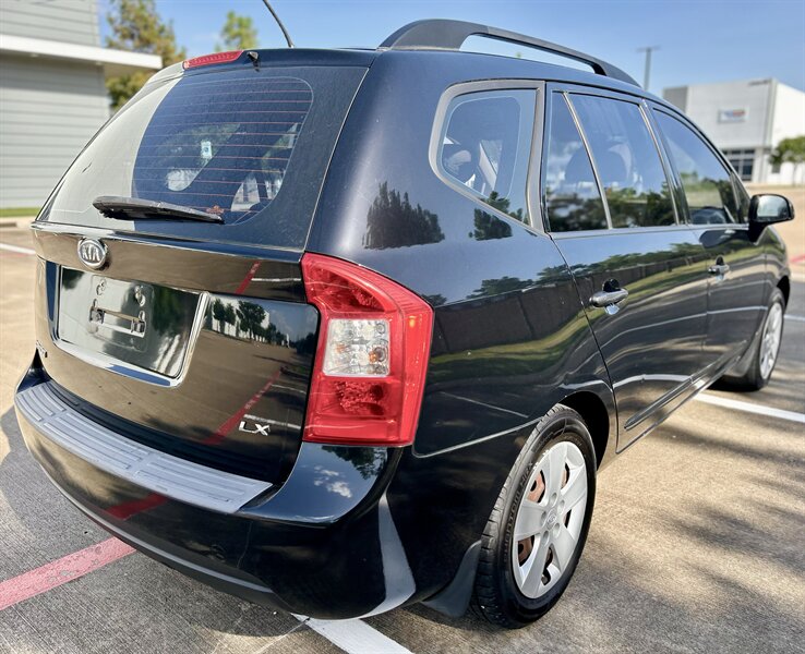 2009 Kia KIA RONDA LX 1 OWNER 7 PASSENGER MINI VAN 34 SERVICE RECORDS   - Photo 11 - Stafford, TX 77477