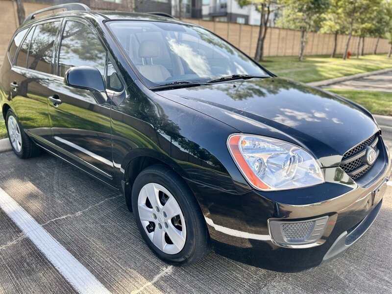 2009 Kia KIA RONDA LX 1 OWNER 7 PASSENGER MINI VAN 34 SERVICE RECORDS   - Photo 2 - Stafford, TX 77477