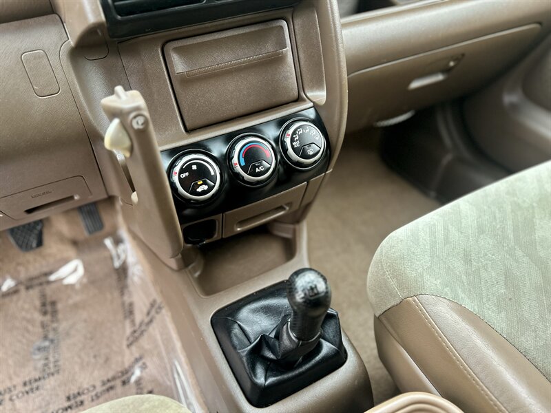 2002 Honda HONDA CRV EX AWD 5- SPEED MANUAL  TRANS ALL WHEEL DRIVE YOUTUBE VIDE0   - Photo 37 - Stafford, TX 77477