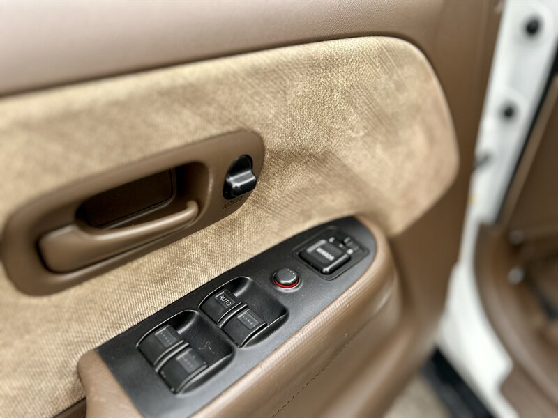 2002 Honda HONDA CRV EX AWD 5- SPEED MANUAL  TRANS ALL WHEEL DRIVE YOUTUBE VIDE0   - Photo 32 - Stafford, TX 77477