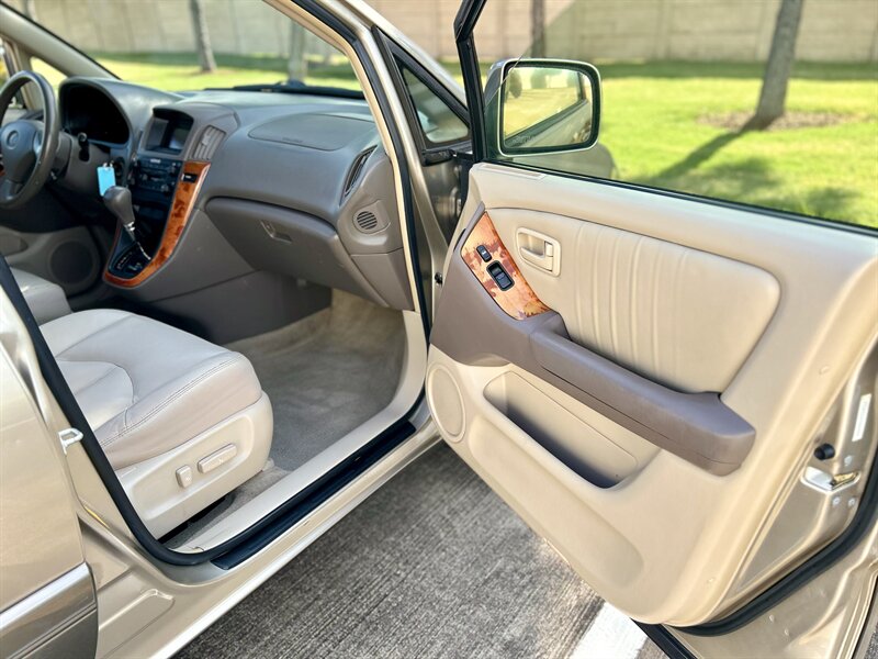2000 Lexus LEXUS RX 300 LEATHER FULLY SERVICED YOUTUBE VIDEO   - Photo 67 - Stafford, TX 77477
