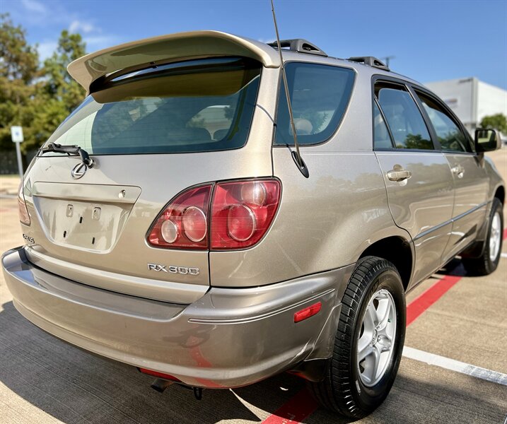 2000 Lexus LEXUS RX 300 LEATHER FULLY SERVICED YOUTUBE VIDEO   - Photo 26 - Stafford, TX 77477