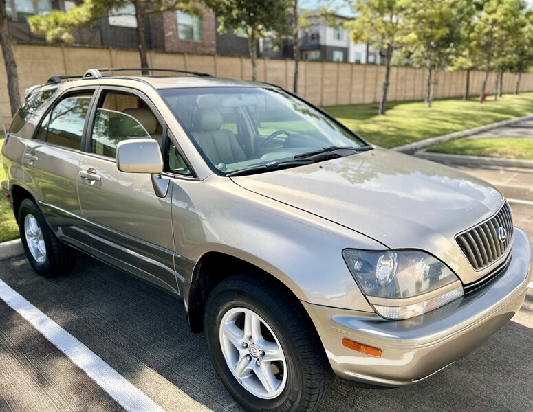 2000 Lexus LEXUS RX 300 LEATHER FULLY SERVICED YOUTUBE VIDEO   - Photo 9 - Stafford, TX 77477