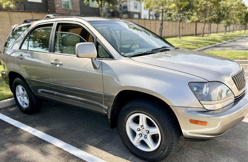 2000 Lexus LEXUS RX 300 LEATHER FULLY SERVICED YOUTUBE VIDEO   - Photo 12 - Stafford, TX 77477