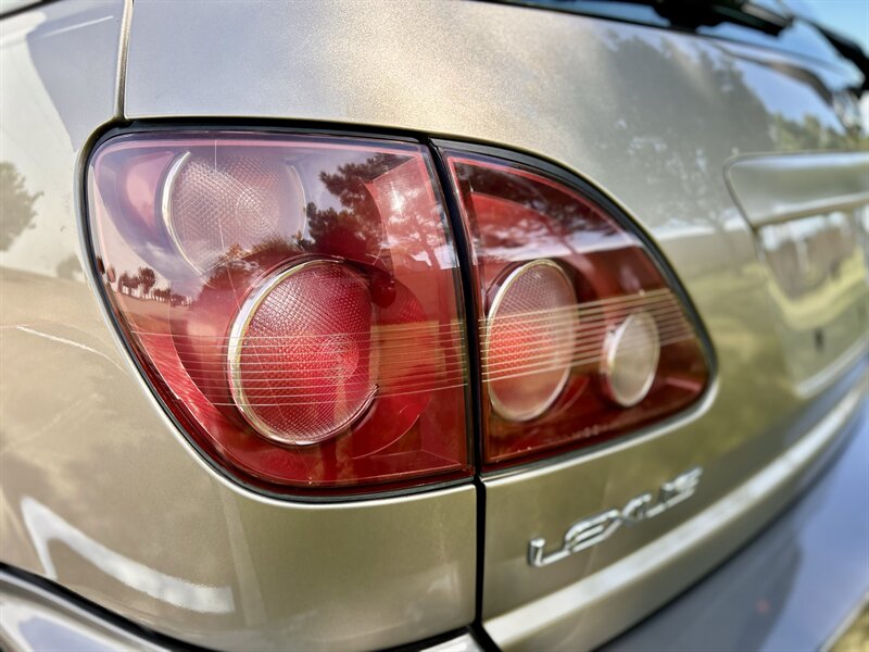 2000 Lexus LEXUS RX 300 LEATHER FULLY SERVICED YOUTUBE VIDEO   - Photo 31 - Stafford, TX 77477