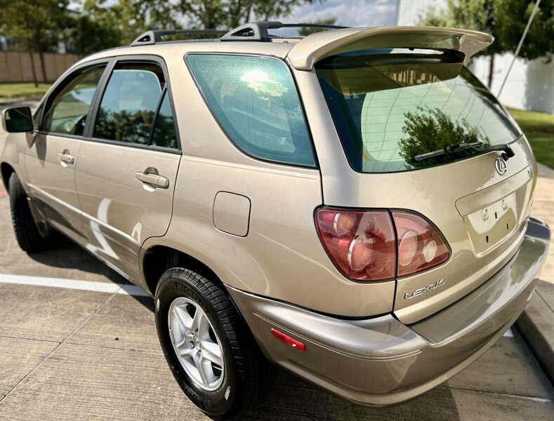 2000 Lexus LEXUS RX 300 LEATHER FULLY SERVICED YOUTUBE VIDEO   - Photo 22 - Stafford, TX 77477