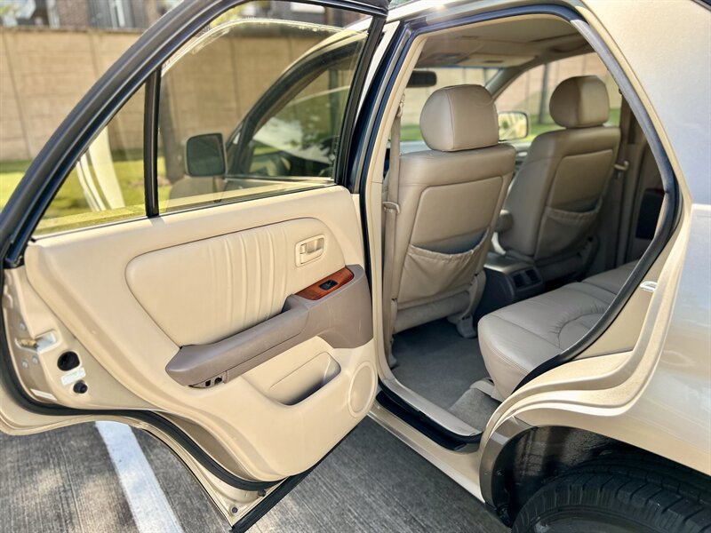 2000 Lexus LEXUS RX 300 LEATHER FULLY SERVICED YOUTUBE VIDEO   - Photo 60 - Stafford, TX 77477