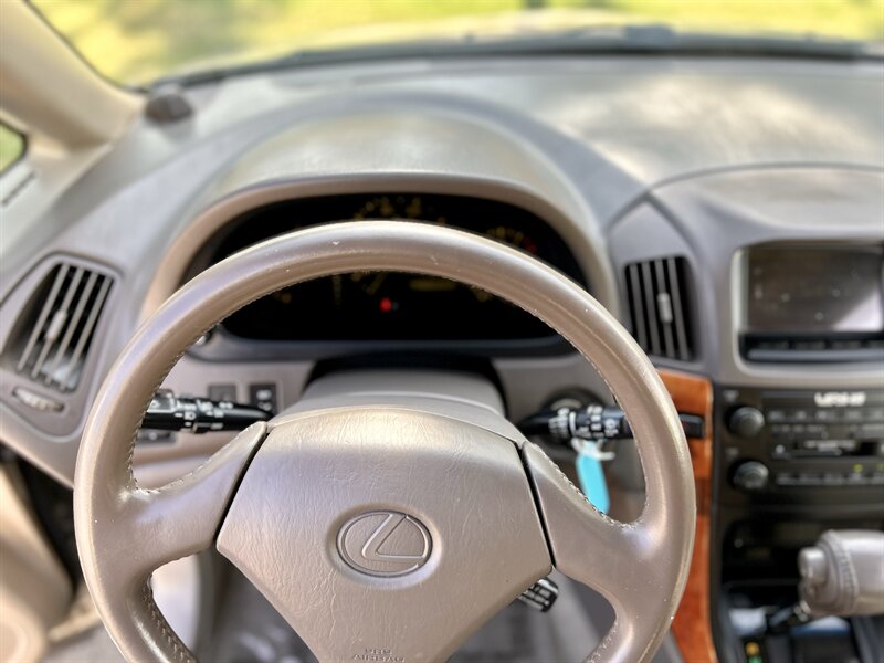 2000 Lexus LEXUS RX 300 LEATHER FULLY SERVICED YOUTUBE VIDEO   - Photo 49 - Stafford, TX 77477