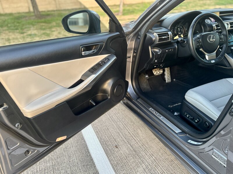 2014 Lexus LEXUS IS 250 F SPORT LEATHER SUNROOF HTD SEATS YOUTUBE VIDEO   - Photo 26 - Stafford, TX 77477