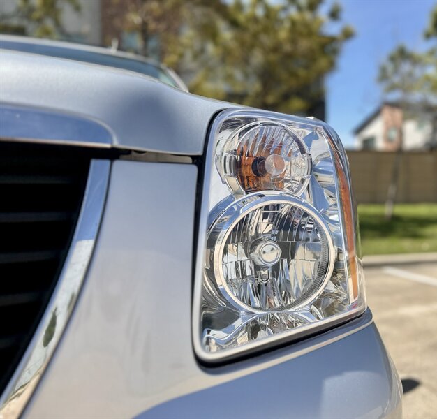 2010 GMC YUKON XL 2500 4X4 SLT 3/4 TON 4WD NAV DVD YOUTUBE VIDEO CALL 832 860 2477   - Photo 31 - Stafford, TX 77477