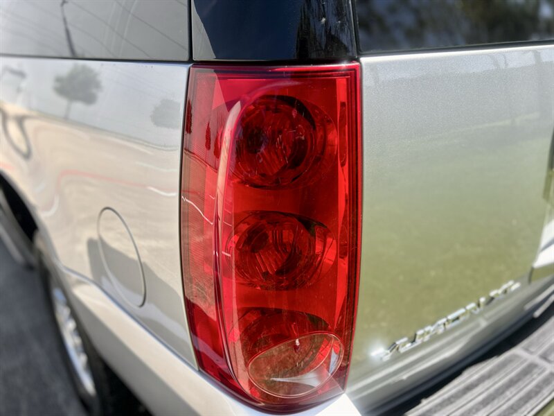 2010 GMC YUKON XL 2500 4X4 SLT 3/4 TON 4WD NAV DVD YOUTUBE VIDEO CALL 832 860 2477   - Photo 32 - Stafford, TX 77477