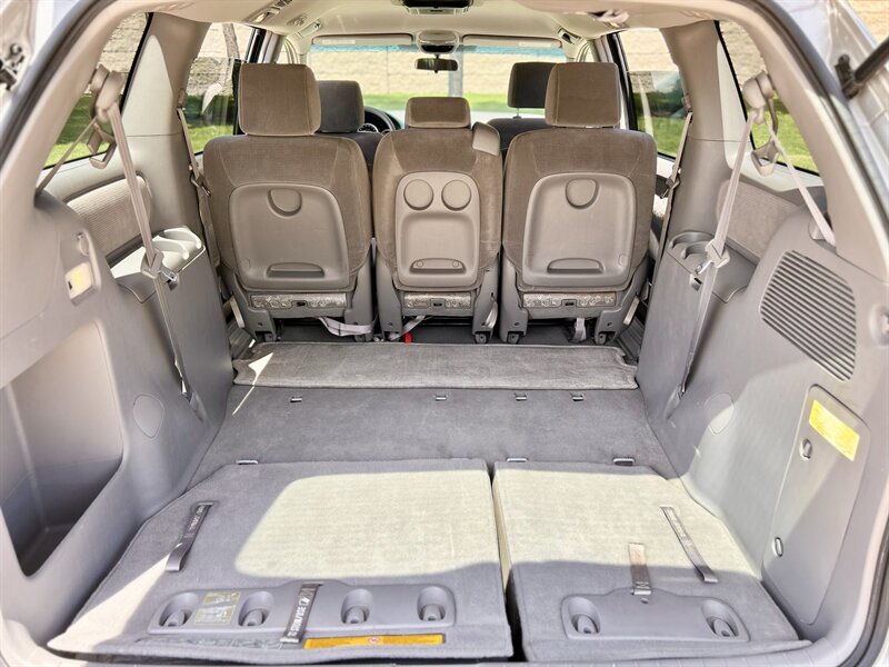 2004 Toyota TOYOTA SIENNA LE 1 OWNER 8-PASSENGER CLEAN YOUTUBE VIDEO   - Photo 56 - Stafford, TX 77477