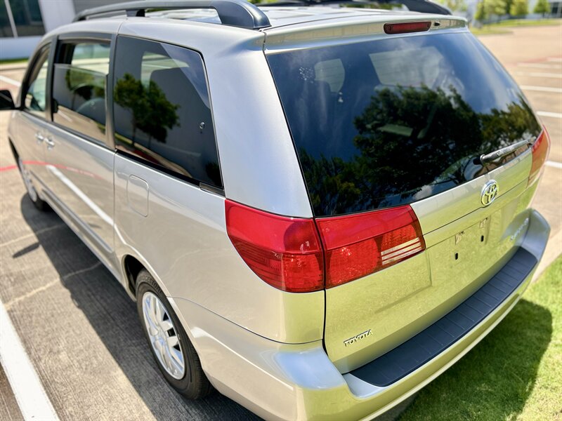 2004 Toyota TOYOTA SIENNA LE 1 OWNER 8-PASSENGER CLEAN YOUTUBE VIDEO   - Photo 21 - Stafford, TX 77477