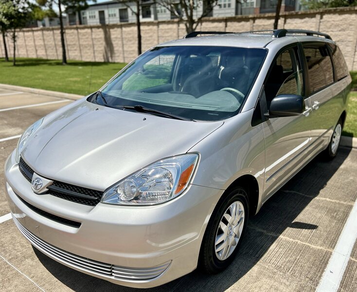 2004 Toyota TOYOTA SIENNA LE 1 OWNER 8-PASSENGER CLEAN YOUTUBE VIDEO   - Photo 5 - Stafford, TX 77477
