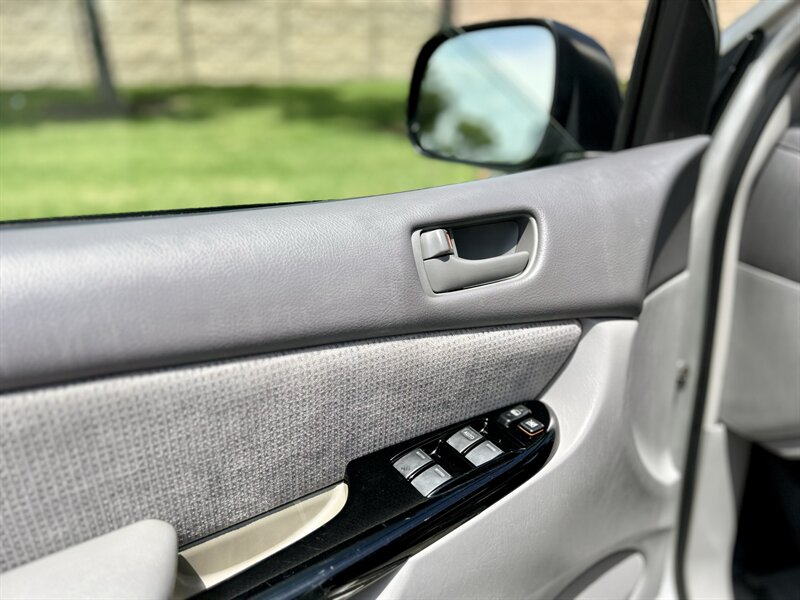 2004 Toyota TOYOTA SIENNA LE 1 OWNER 8-PASSENGER CLEAN YOUTUBE VIDEO   - Photo 38 - Stafford, TX 77477