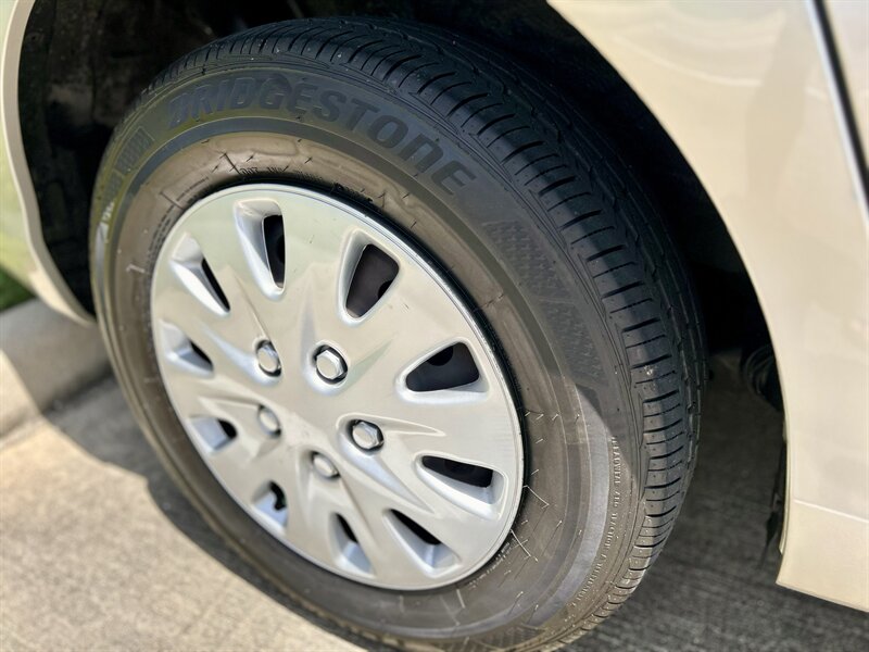 2004 Toyota TOYOTA SIENNA LE 1 OWNER 8-PASSENGER CLEAN YOUTUBE VIDEO   - Photo 90 - Stafford, TX 77477