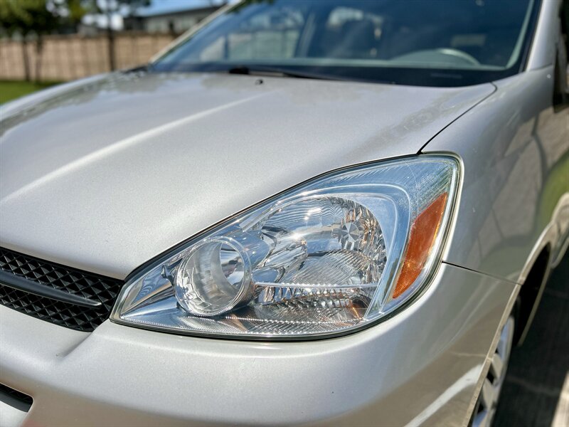 2004 Toyota TOYOTA SIENNA LE 1 OWNER 8-PASSENGER CLEAN YOUTUBE VIDEO   - Photo 33 - Stafford, TX 77477