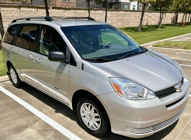 2004 Toyota TOYOTA SIENNA LE 1 OWNER 8-PASSENGER CLEAN YOUTUBE VIDEO   - Photo 11 - Stafford, TX 77477