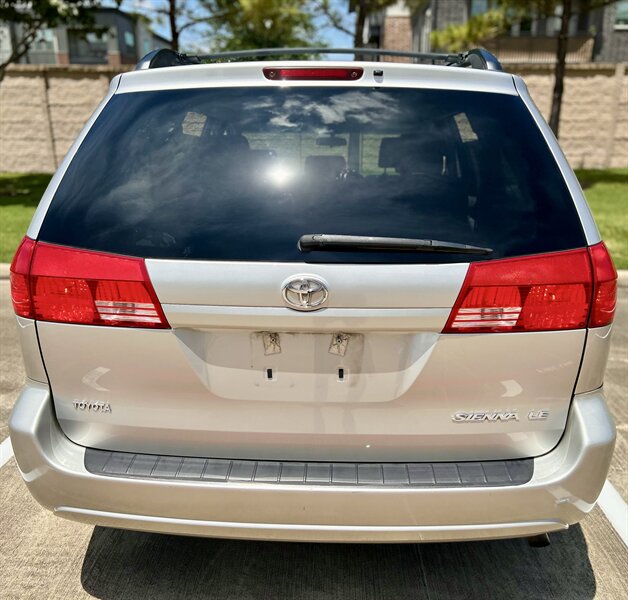 2004 Toyota TOYOTA SIENNA LE 1 OWNER 8-PASSENGER CLEAN YOUTUBE VIDEO   - Photo 13 - Stafford, TX 77477