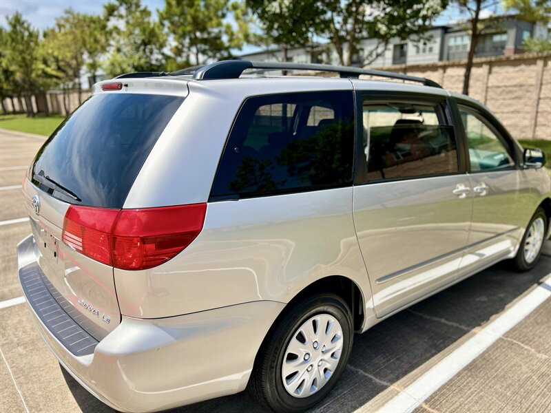 2004 Toyota TOYOTA SIENNA LE 1 OWNER 8-PASSENGER CLEAN YOUTUBE VIDEO   - Photo 24 - Stafford, TX 77477