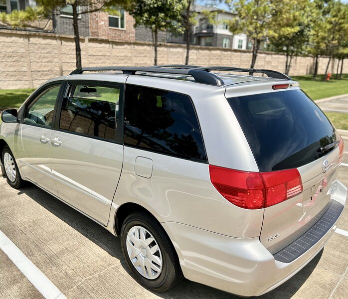 2004 Toyota TOYOTA SIENNA LE 1 OWNER 8-PASSENGER CLEAN YOUTUBE VIDEO   - Photo 23 - Stafford, TX 77477