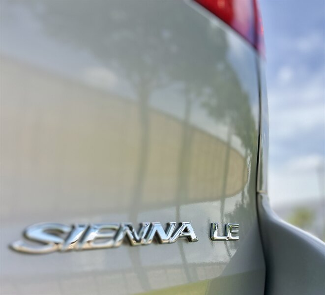 2004 Toyota TOYOTA SIENNA LE 1 OWNER 8-PASSENGER CLEAN YOUTUBE VIDEO   - Photo 65 - Stafford, TX 77477