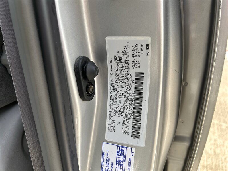 2004 Toyota TOYOTA SIENNA LE 1 OWNER 8-PASSENGER CLEAN YOUTUBE VIDEO   - Photo 69 - Stafford, TX 77477